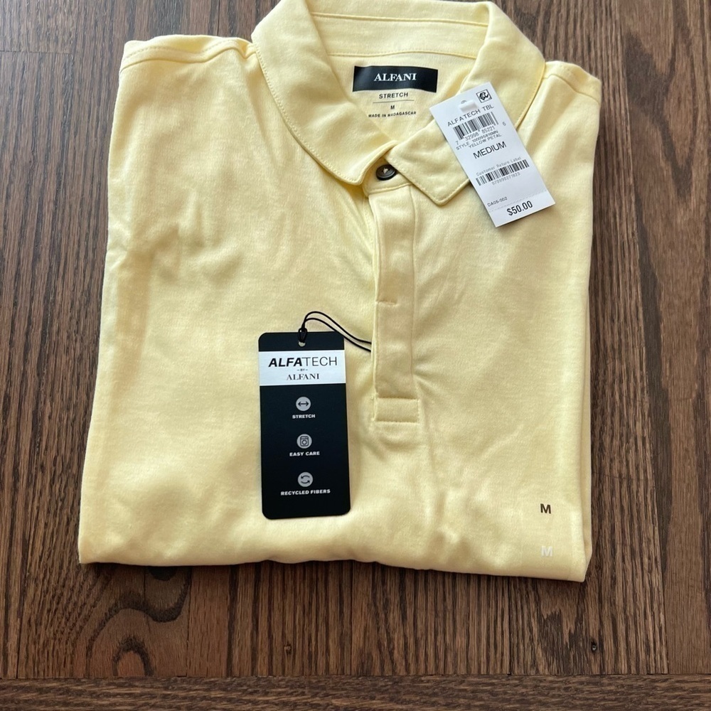 NWT Alfani Alfatech short sleeve polo in yellow petal size medium